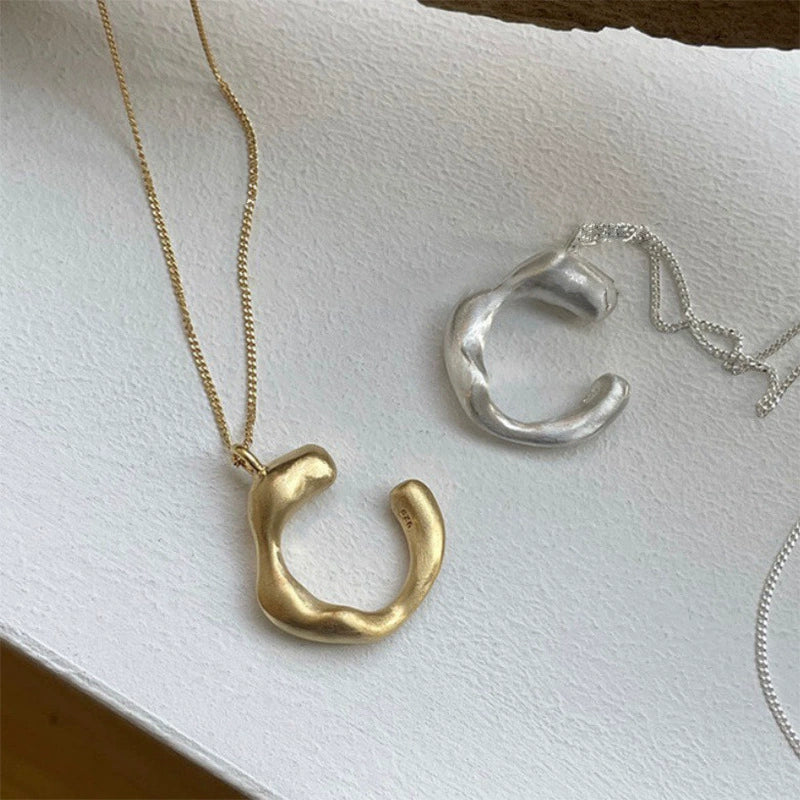 S925 silver C-shaped open curve necklace with a brushed geometric finish