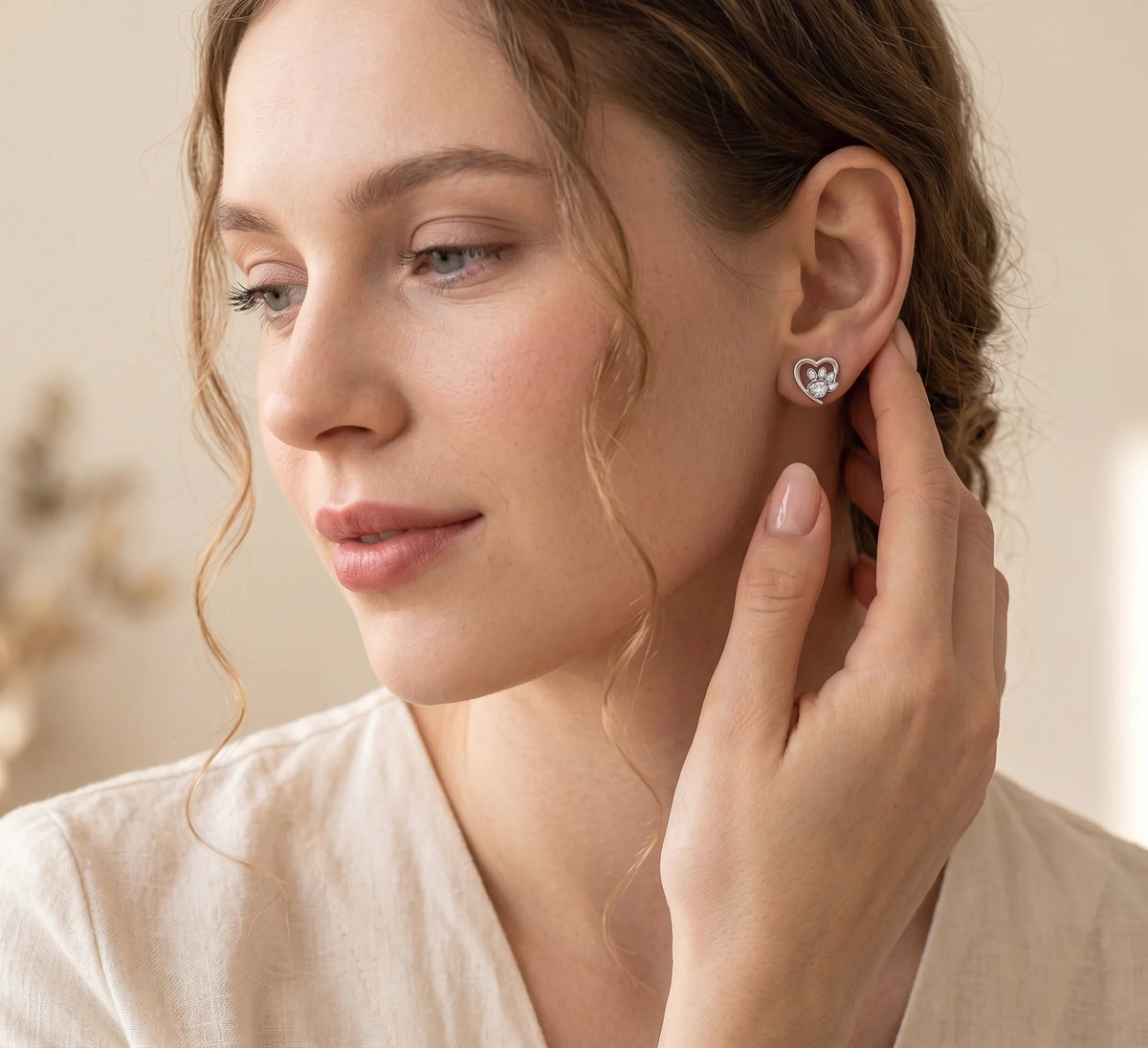 925 Sterling Silver Crystal Paw Print Heart Stud Earrings for Pet Lovers